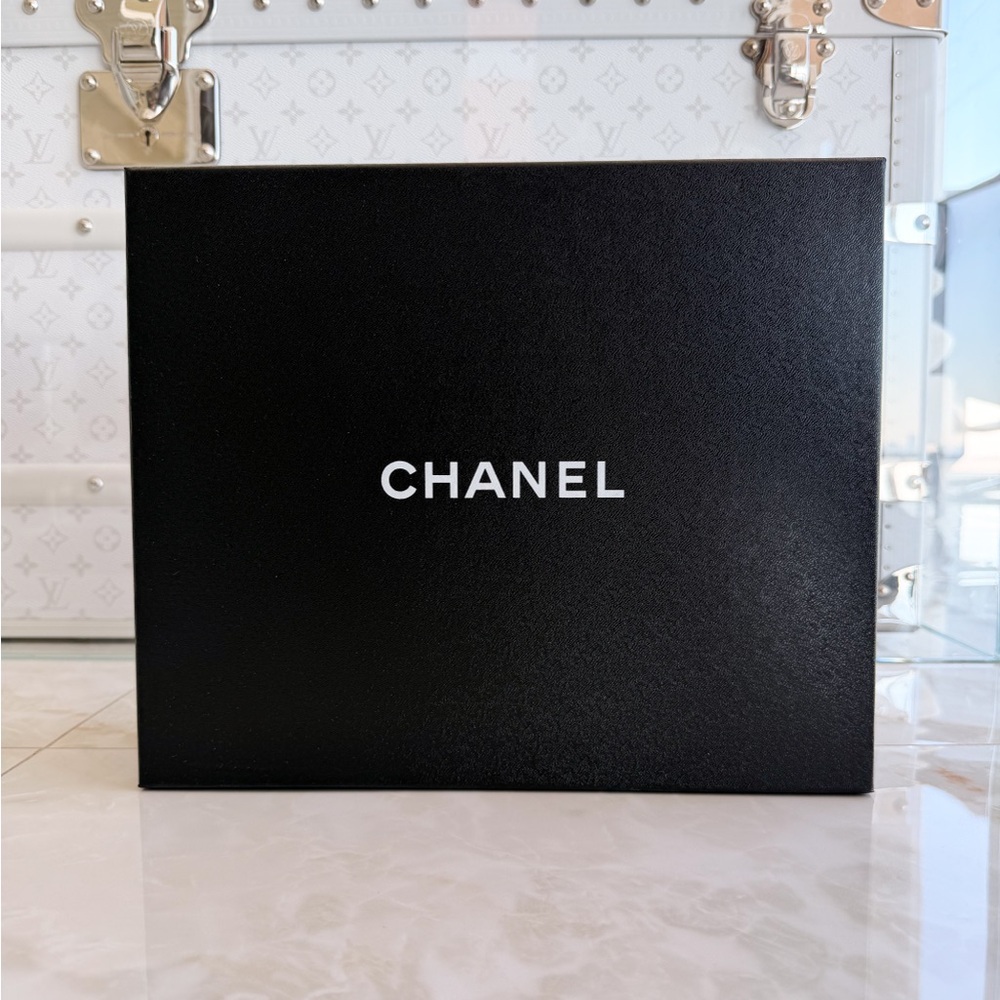 CHANEL ⭐️ Empty Shoes Gift Storage Box